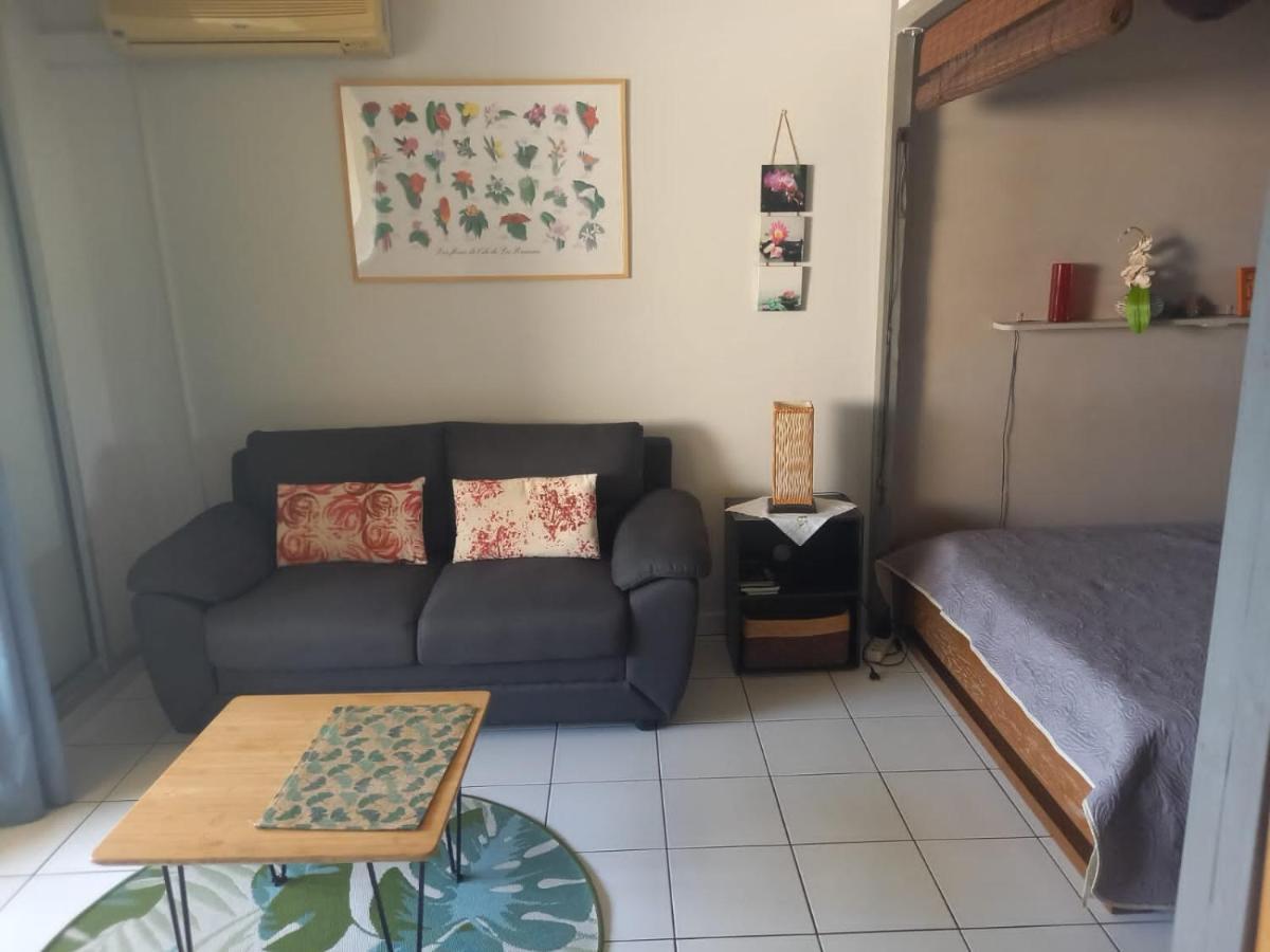 Charmant studio Saint-Gilles Les Bains Extérieur photo